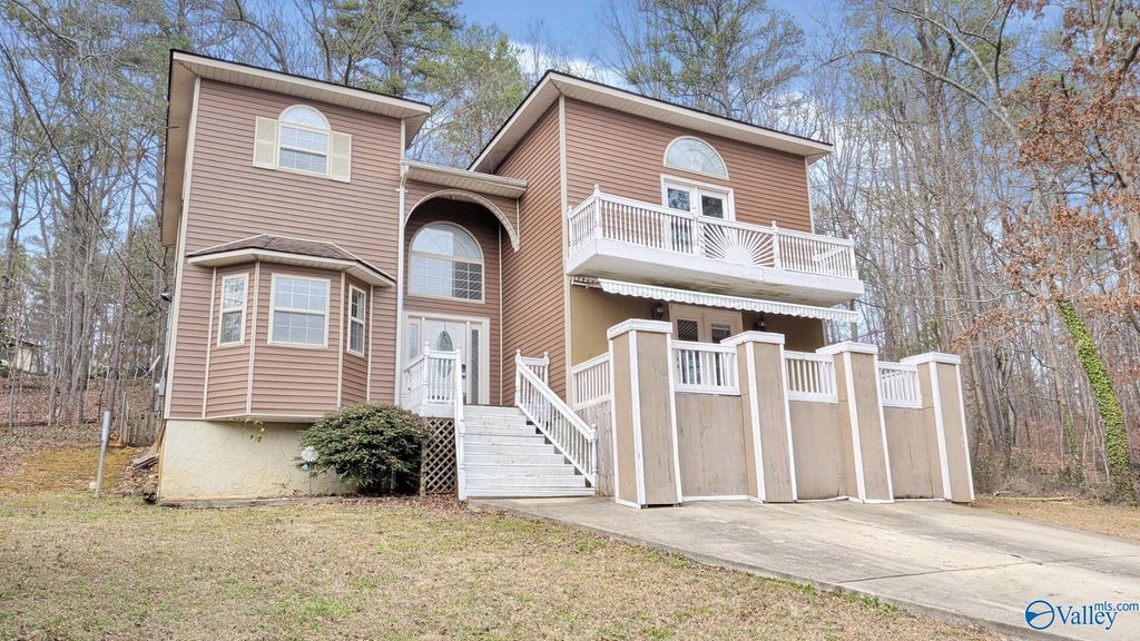 4062 SW Plains Avenue, Fort Payne, AL 35967