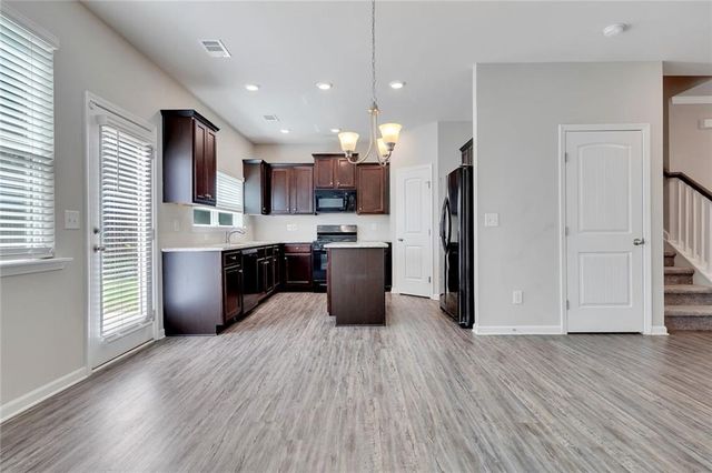 100 Valley Brook Way, Dallas, GA 30132