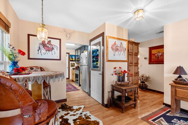 411 Valley View, Pipe Creek, TX 78063