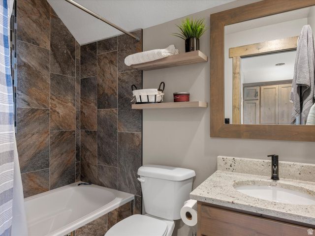 841 N TRAPPER CIR, Garden City, UT 84028