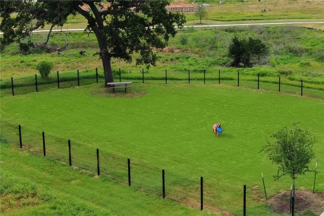 115 Red Oak PL, Bastrop, TX 78602