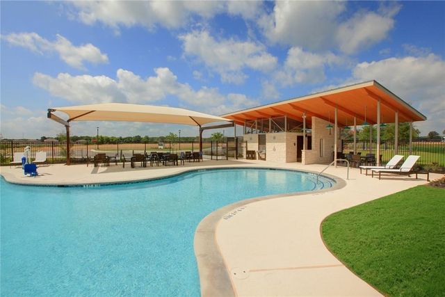 115 Red Oak PL, Bastrop, TX 78602