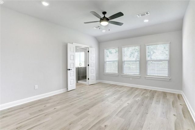 115 Red Oak PL, Bastrop, TX 78602