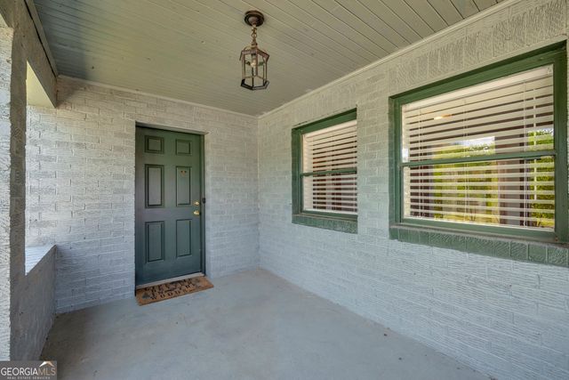 288 S Broad Street, Toccoa, GA 30577