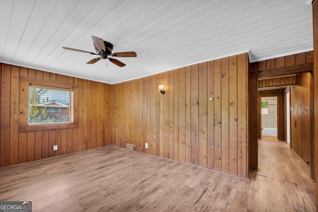 288 S Broad Street, Toccoa, GA 30577