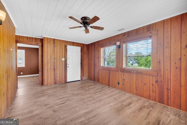 288 S Broad Street, Toccoa, GA 30577