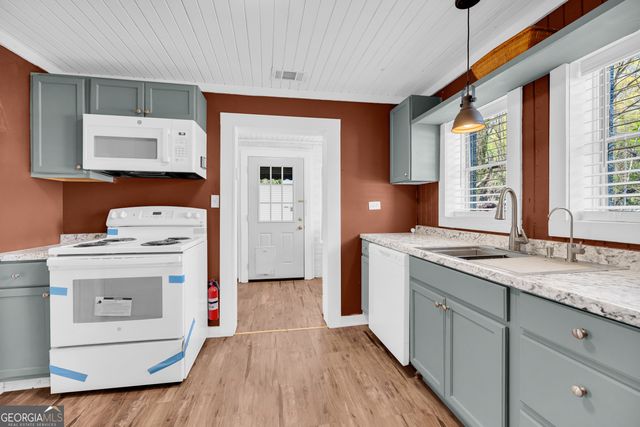 288 S Broad Street, Toccoa, GA 30577