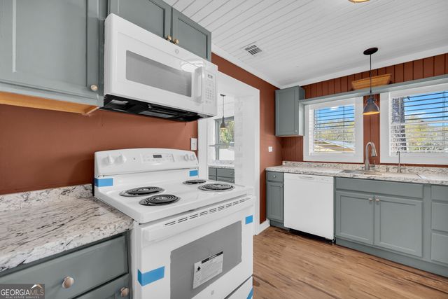 288 S Broad Street, Toccoa, GA 30577