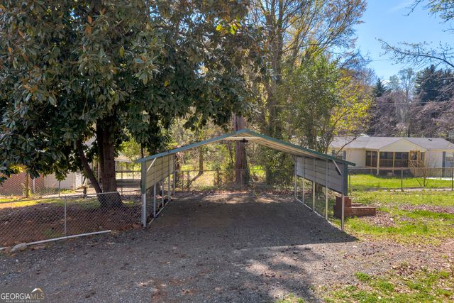 288 S Broad Street, Toccoa, GA 30577