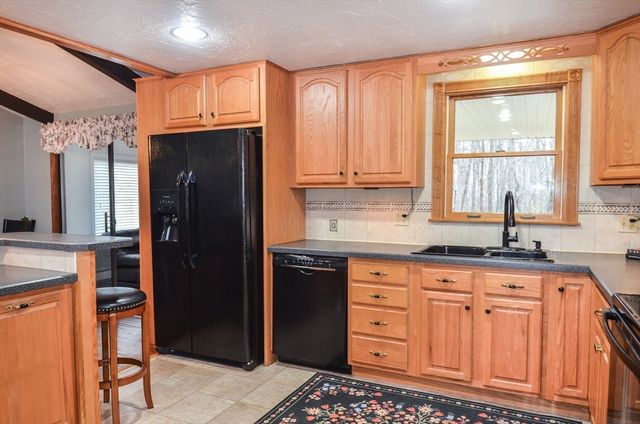 39 Cypress Ave, Shrewsbury, MA 01545