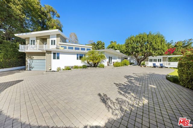 11215 W Sunset Boulevard, Los Angeles, CA 90049