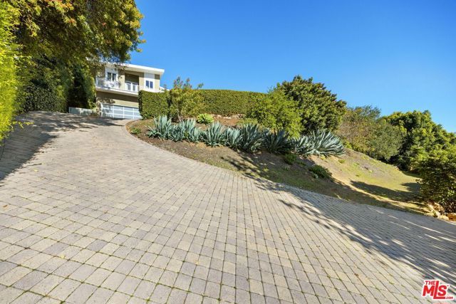 11215 W Sunset Boulevard, Los Angeles, CA 90049