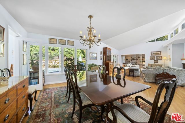 11215 W Sunset Boulevard, Los Angeles, CA 90049