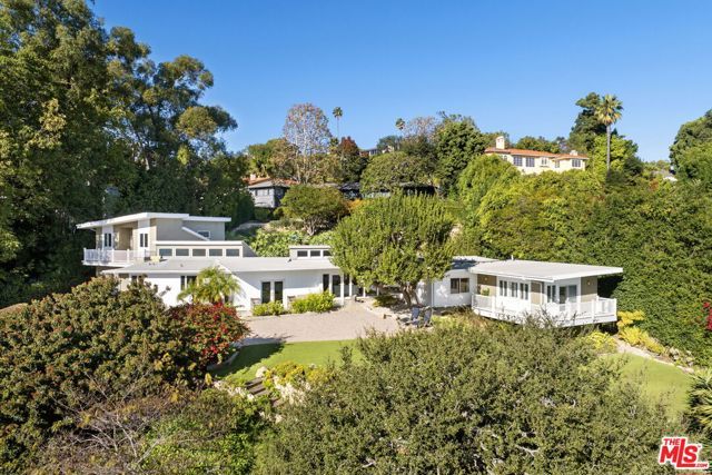 11215 W Sunset Boulevard, Los Angeles, CA 90049