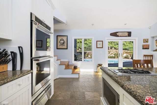 11215 W Sunset Boulevard, Los Angeles, CA 90049
