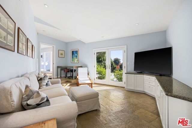 11215 W Sunset Boulevard, Los Angeles, CA 90049