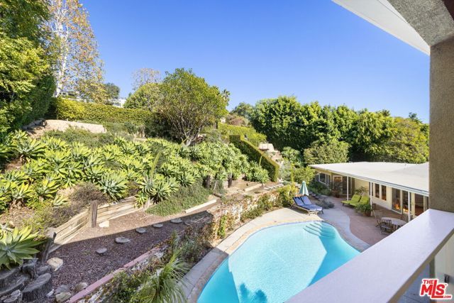 11215 W Sunset Boulevard, Los Angeles, CA 90049