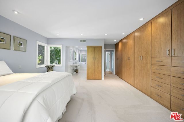 11215 W Sunset Boulevard, Los Angeles, CA 90049