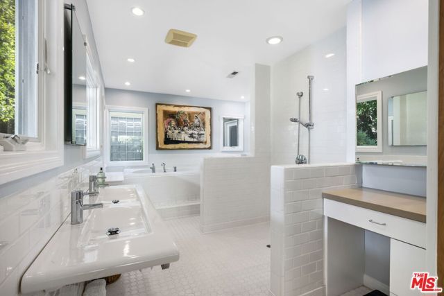 11215 W Sunset Boulevard, Los Angeles, CA 90049