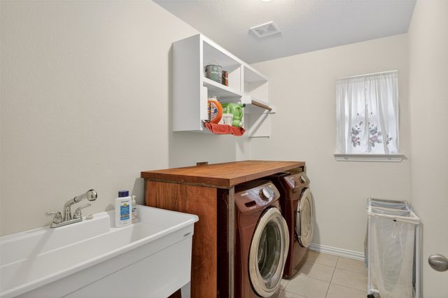 1410 Oxbow Drive, Cedar Hill, TX 75104