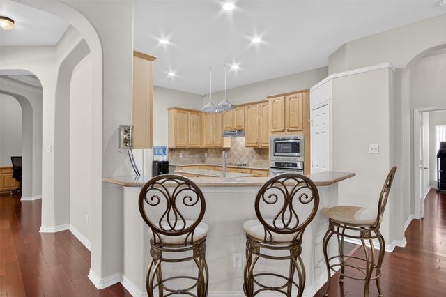 1410 Oxbow Drive, Cedar Hill, TX 75104