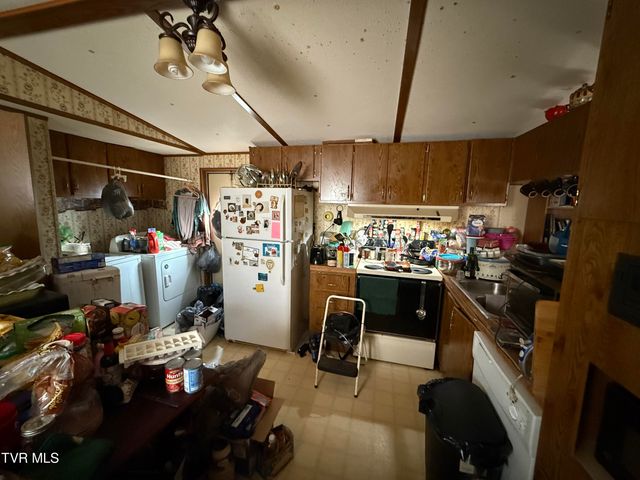 1497 Powder Branch Road, Johnson City, TN 37601