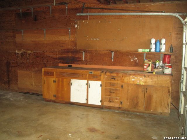 222 E Langley, Universal City, TX 78148