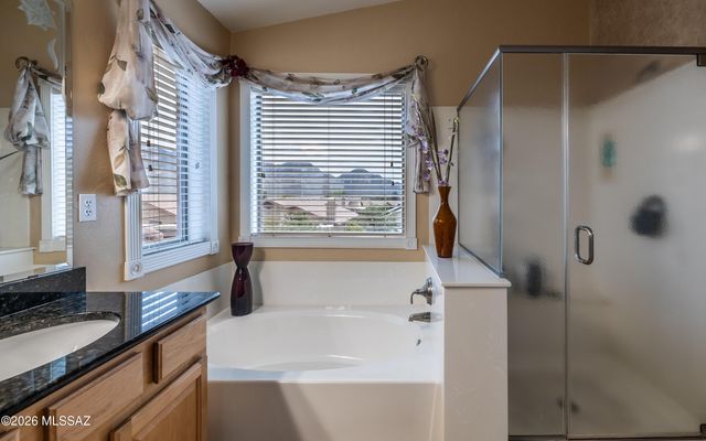 2196 E Rio Vistoso Lane, Oro Valley, AZ 85755
