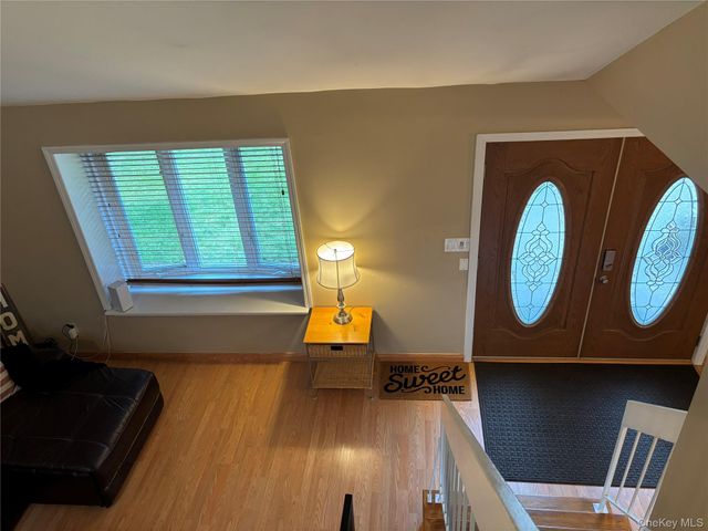 15 Sandy Court, Lake Grove, NY 11755
