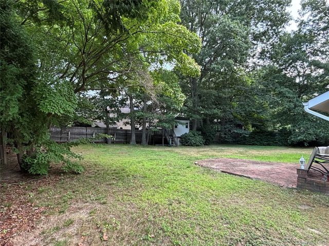 15 Sandy Court, Lake Grove, NY 11755