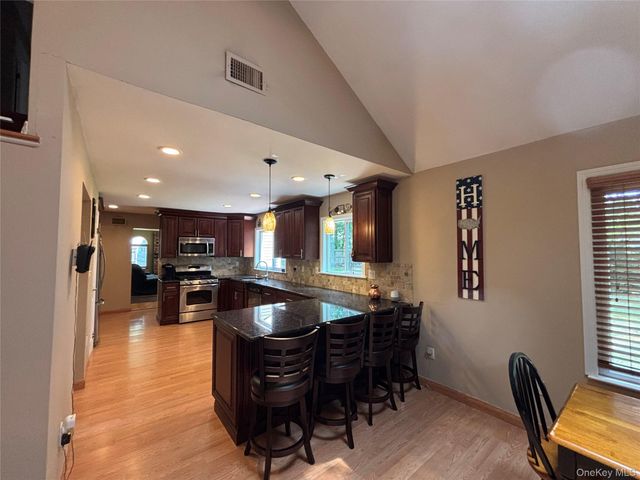 15 Sandy Court, Lake Grove, NY 11755