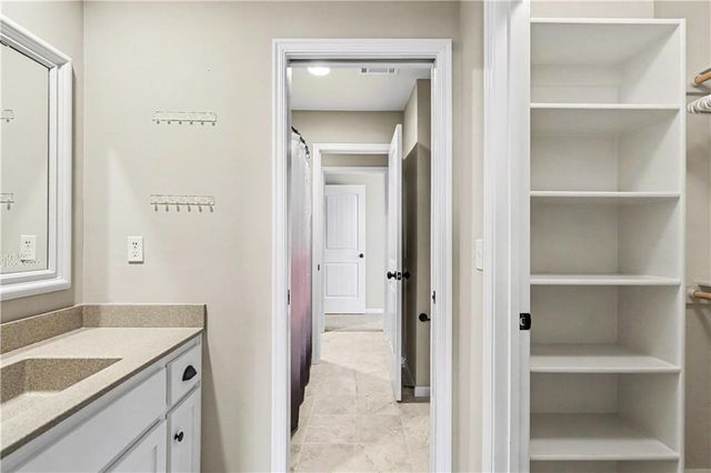 9158 W 178th Terrace, Bucyrus, KS 66013