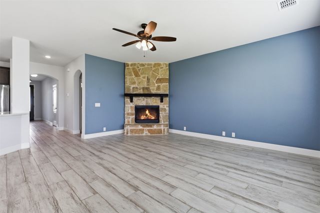 229 Prairie Dog Drive, Godley, TX 76044