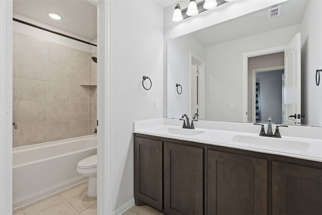 229 Prairie Dog Drive, Godley, TX 76044