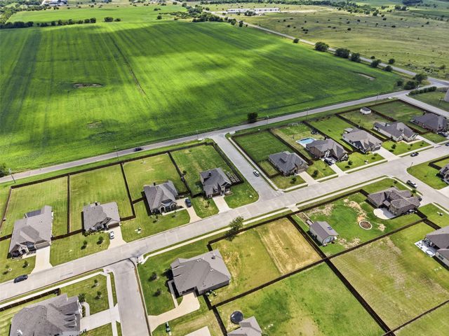 229 Prairie Dog Drive, Godley, TX 76044