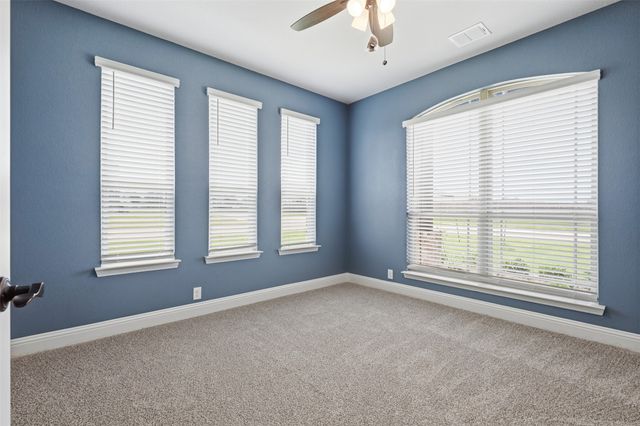 229 Prairie Dog Drive, Godley, TX 76044