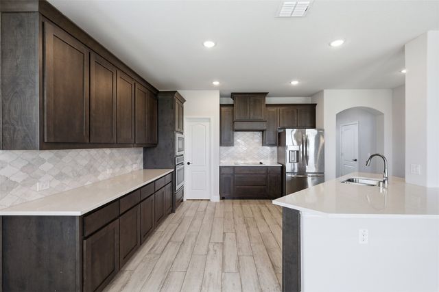 229 Prairie Dog Drive, Godley, TX 76044