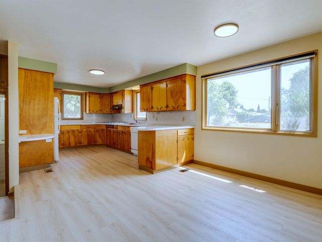 2604 W Crown Ave, Spokane, WA 99205