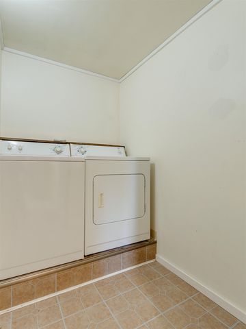 2604 W Crown Ave, Spokane, WA 99205