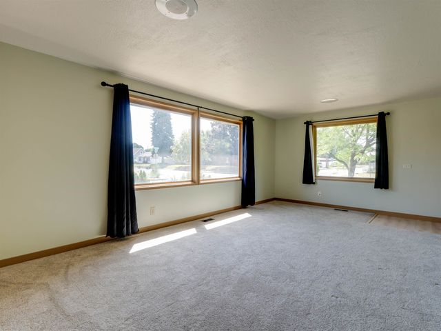 2604 W Crown Ave, Spokane, WA 99205