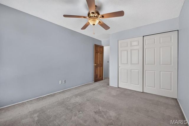 689 Henry Avenue, Ballwin, MO 63011