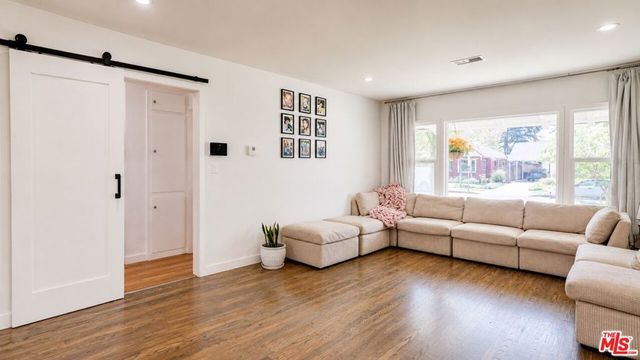 3807 W Clark Avenue, Burbank, CA 91505