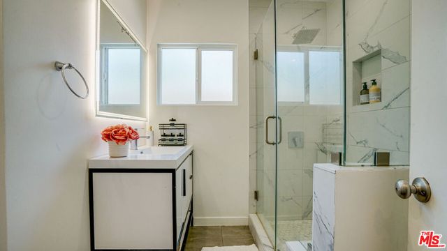 3807 W Clark Avenue, Burbank, CA 91505
