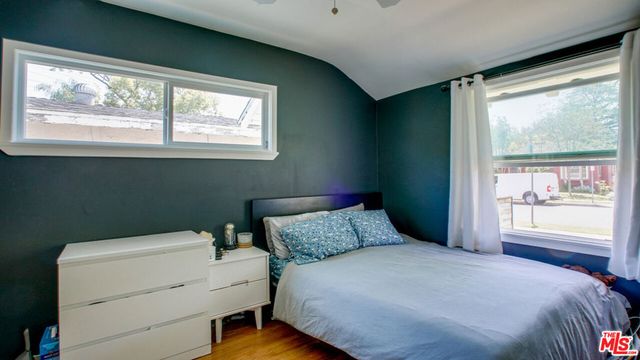 3807 W Clark Avenue, Burbank, CA 91505
