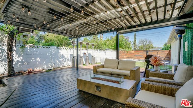 3807 W Clark Avenue, Burbank, CA 91505