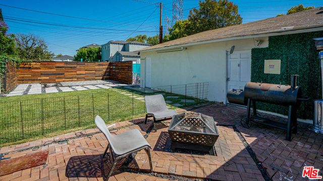3807 W Clark Avenue, Burbank, CA 91505