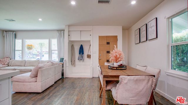 3807 W Clark Avenue, Burbank, CA 91505