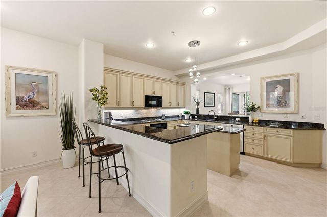 2843 TIBURON BOULEVARD E 7-102, Naples, FL 34109