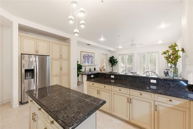 2843 TIBURON BOULEVARD E 7-102, Naples, FL 34109