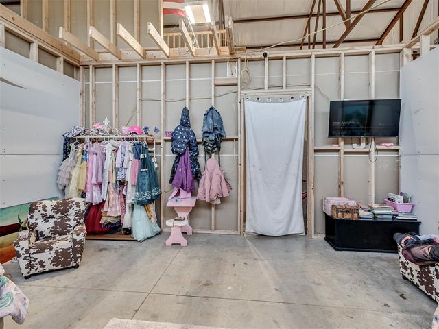 12301 E State Highway 9, Norman, OK 73026